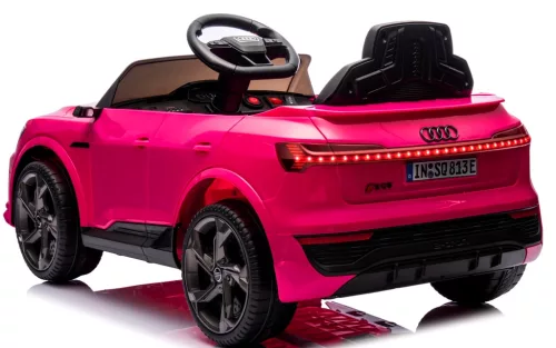AUDI SQ8 - elektromos kisautó - rózsaszín  
