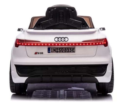 AUDI SQ8 - elektromos kisautó - fehér  