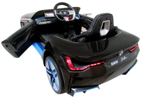 BMW i4 elektromos kisautó - fekete