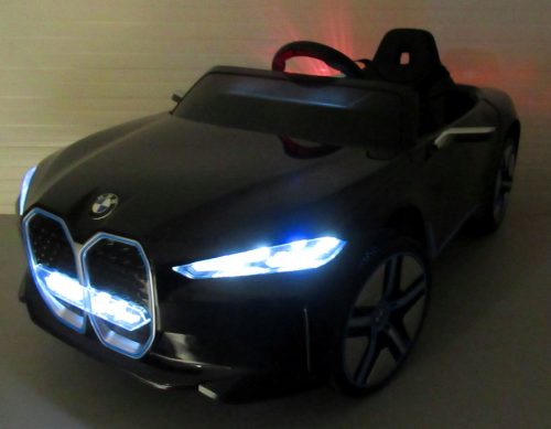 BMW i4 elektromos kisautó - fekete