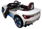 BMW i4 elektromos kisautó - fehér
