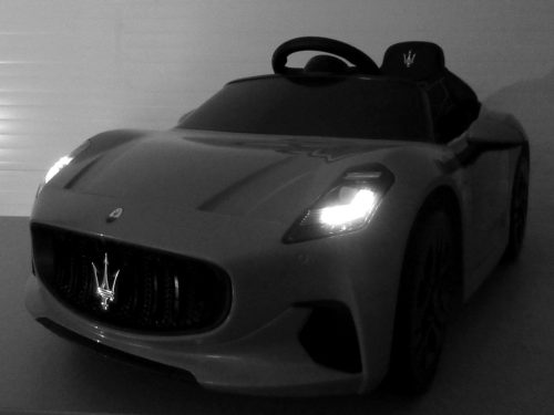 Maserati GranTurismo elektromos kisautó, SZürke